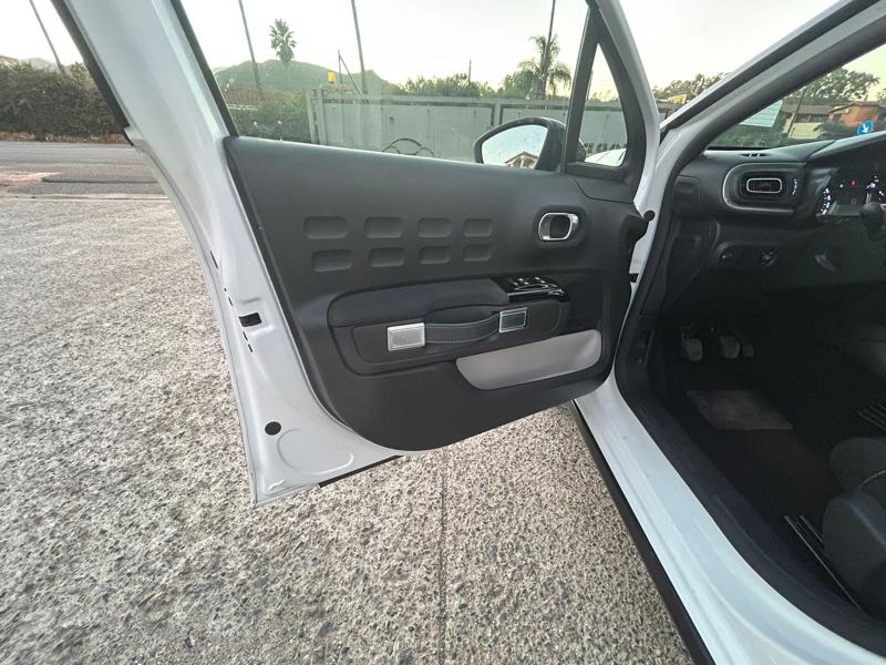 Citroen C3 1.2 Puretech 83 Cv Shine 2023